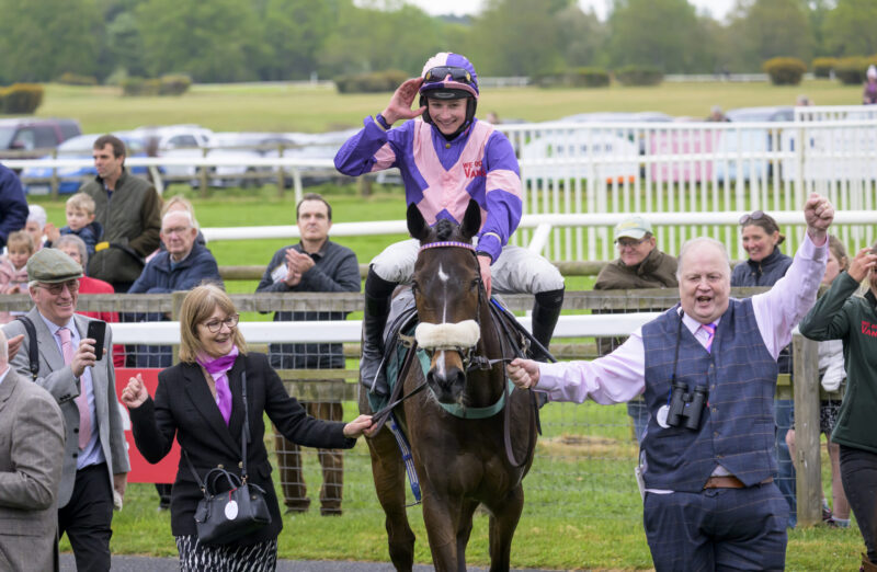 Tommie Beau reclaims the Norfolk National at Fakenham’s richest ever raceday back in May